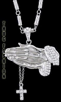 Hiphop饰品吊坠的时尚魅力与百斯戴尔饰品厂的匠心制作