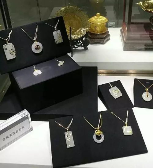 御用金器尽显经典传承 五彩珠宝焕发时尚魅力——老凤祥精品献礼香港珠宝首饰展35周年